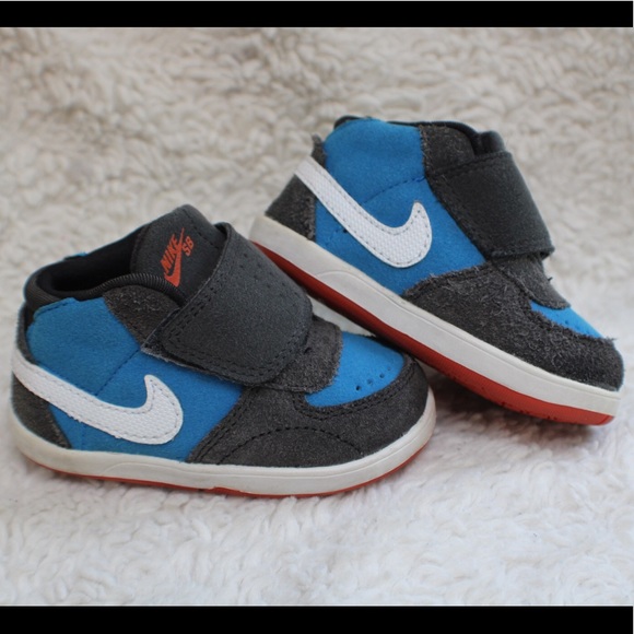 Nike Other - EUC Nike Baby Sneakers! Sz 3 Grey/Blue